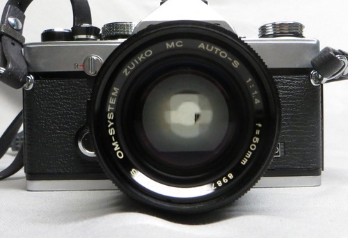 Vintage Olympus OM-1n analoge Spiegelreflexkamera 35 mm mit Objektiv 50 mm f1,4, Filter & Riemen EXC! - Bild 3 von 8