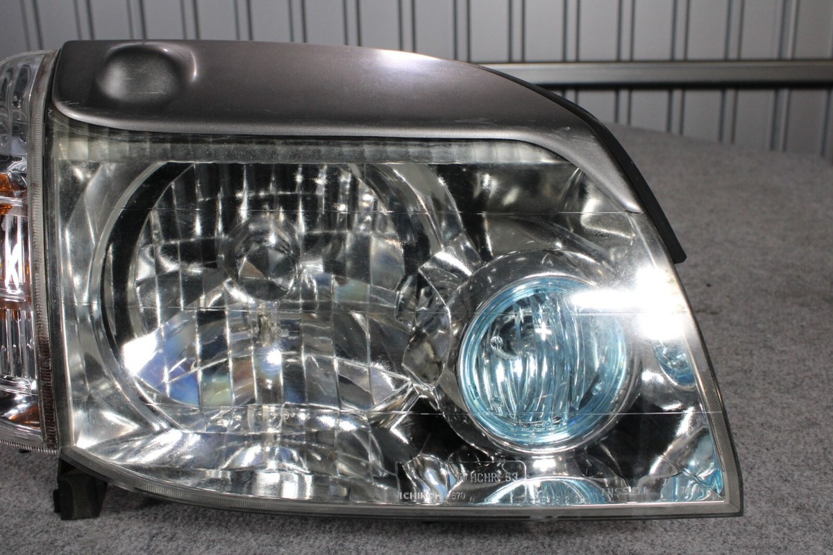 NISSAN X-TRAIL PNT30 OEM JDM RHD HID HEAD LIGHT LAMP RIGHT NISSAN X-TRAIL PNT30 OEM JDM RHD HID HEAD LIGHT LAMP RIGHT