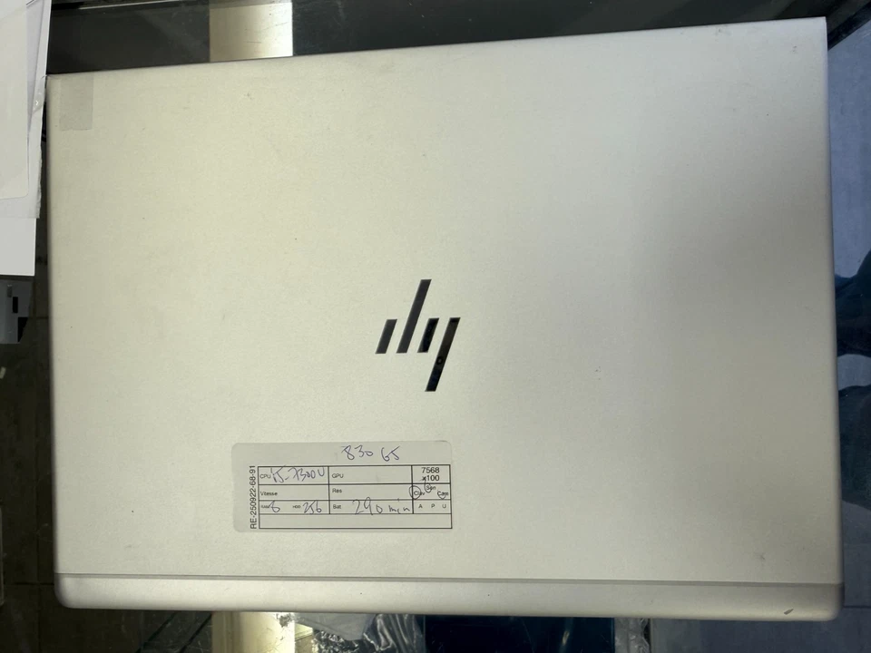 HP EliteBook 830 G5 · i5-7300U · 8GB · 256GB, photo 2 sur 5