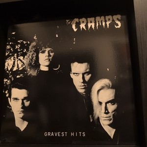The Cramps／Gravest Hits US盤 SP-501 NC02Mzk1LmpwZWc.jpeg