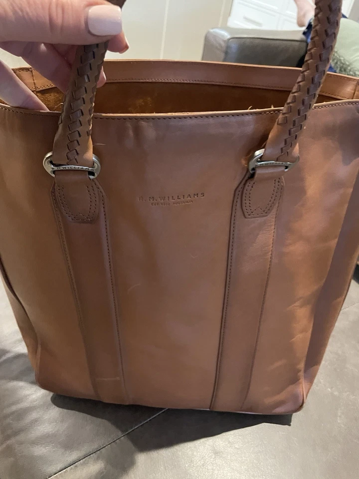 Rm Williams Large Laptop Leather Bag  38cmx33  Bag W Shoulder Strap Never Used - image 2 of 4