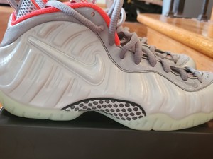 platinum yeezy foams