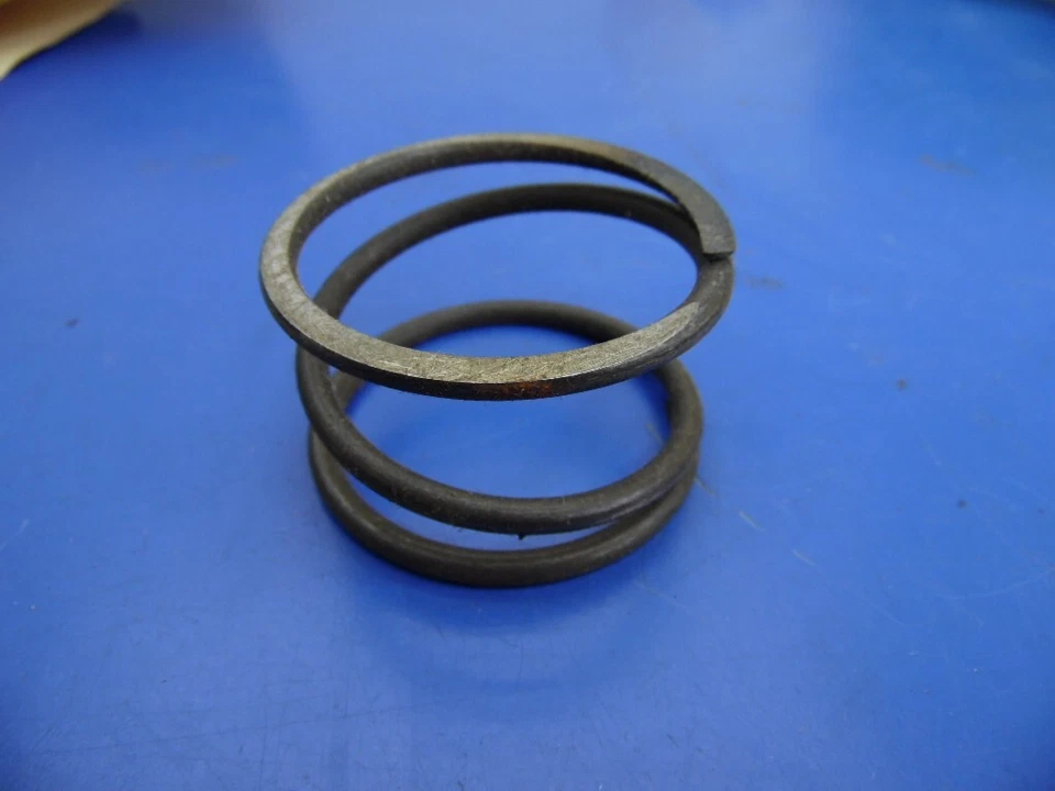 Green Machine  205262 , Spring, New ,Lot of 1 - Image 2 of 3