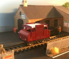 OO Wickham Fire Tender with a static display option