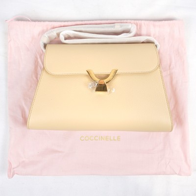 Coccinelle Dew Leather Handbag W/ Shoulder Strap in Betulla Women's Medium