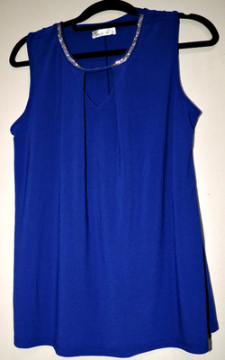 89th & Madison Women Blue knit Sleeveless roundneck silver rhinestone trim SZ M