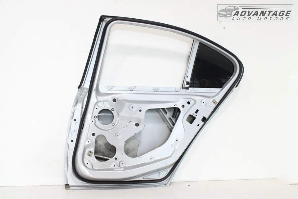 2016-2018 BMW 330E F30 REAR RIGHT DOOR SHELL PANEL GLACIER SILVER METALLIC OEM - Image 2 of 4