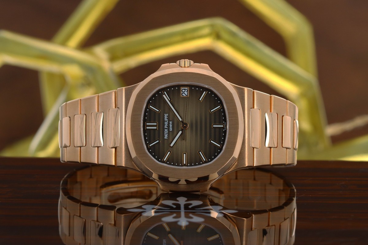Patek Philippe Nautilus 5711/1R-001, Brown Gradient Dial 18kt