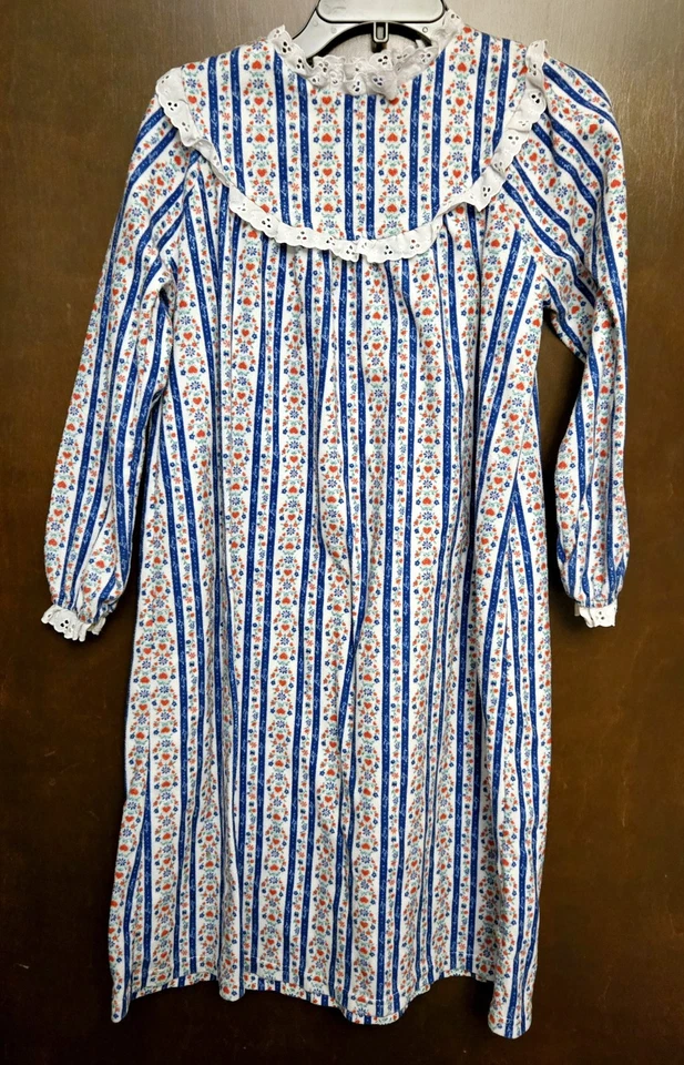 Lanz of Salzburg Gown Girls M 7/8 Flannel Floral Eyelet Lace  Hearts Vintage - Image 2 of 3