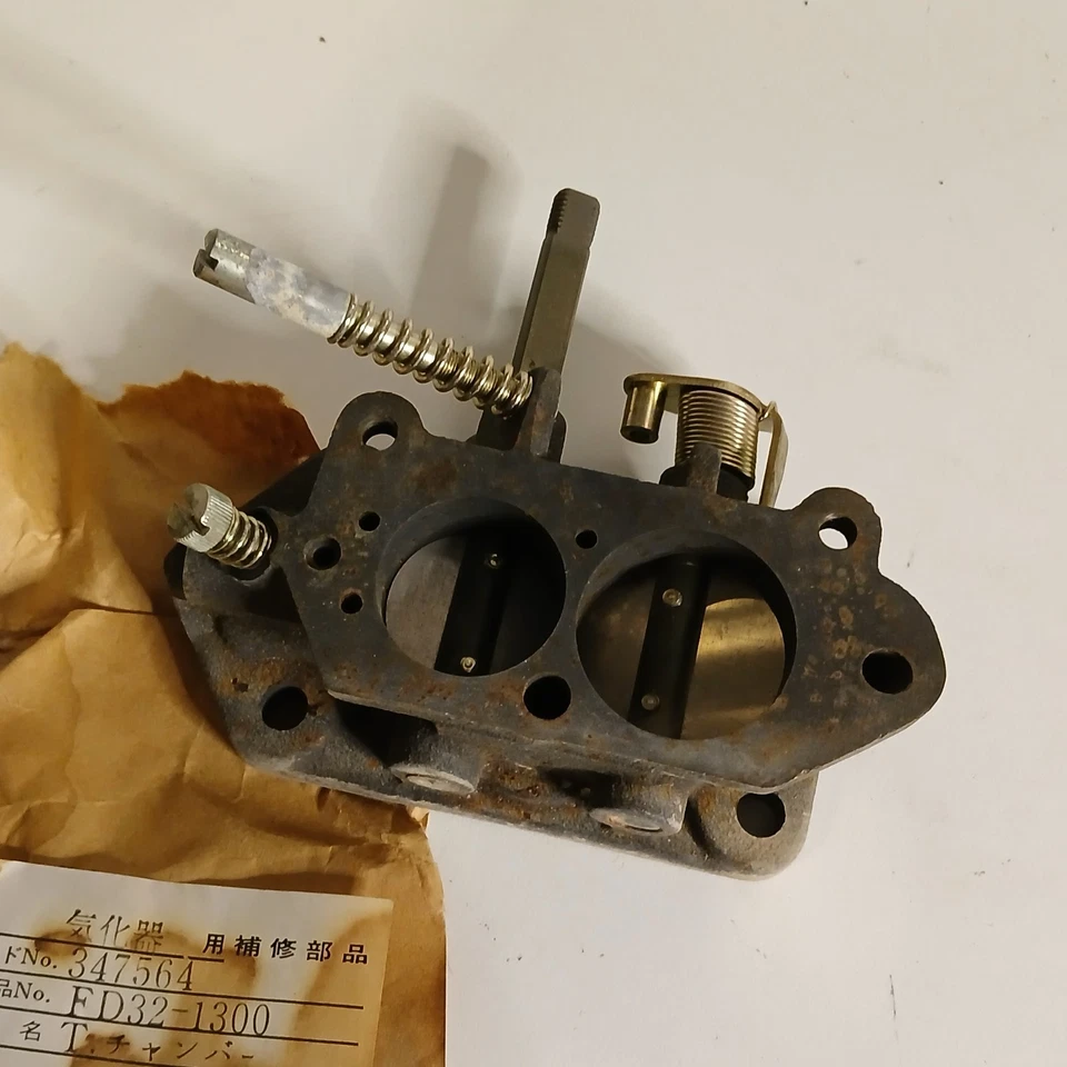 1967-1969 Datsun Hitachi 2 Barrell Carb Assembly Throttle Body FD32-1300 NOS OEM - Image 2 of 4