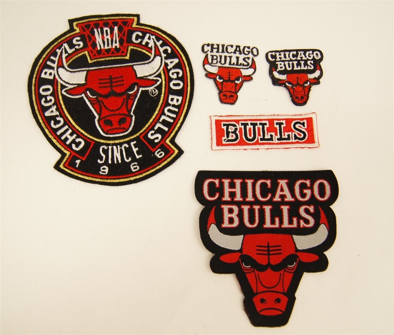LOT Of 5 CHICAGO BULLS Team Logo Patches D1734 CONSIGN BIN