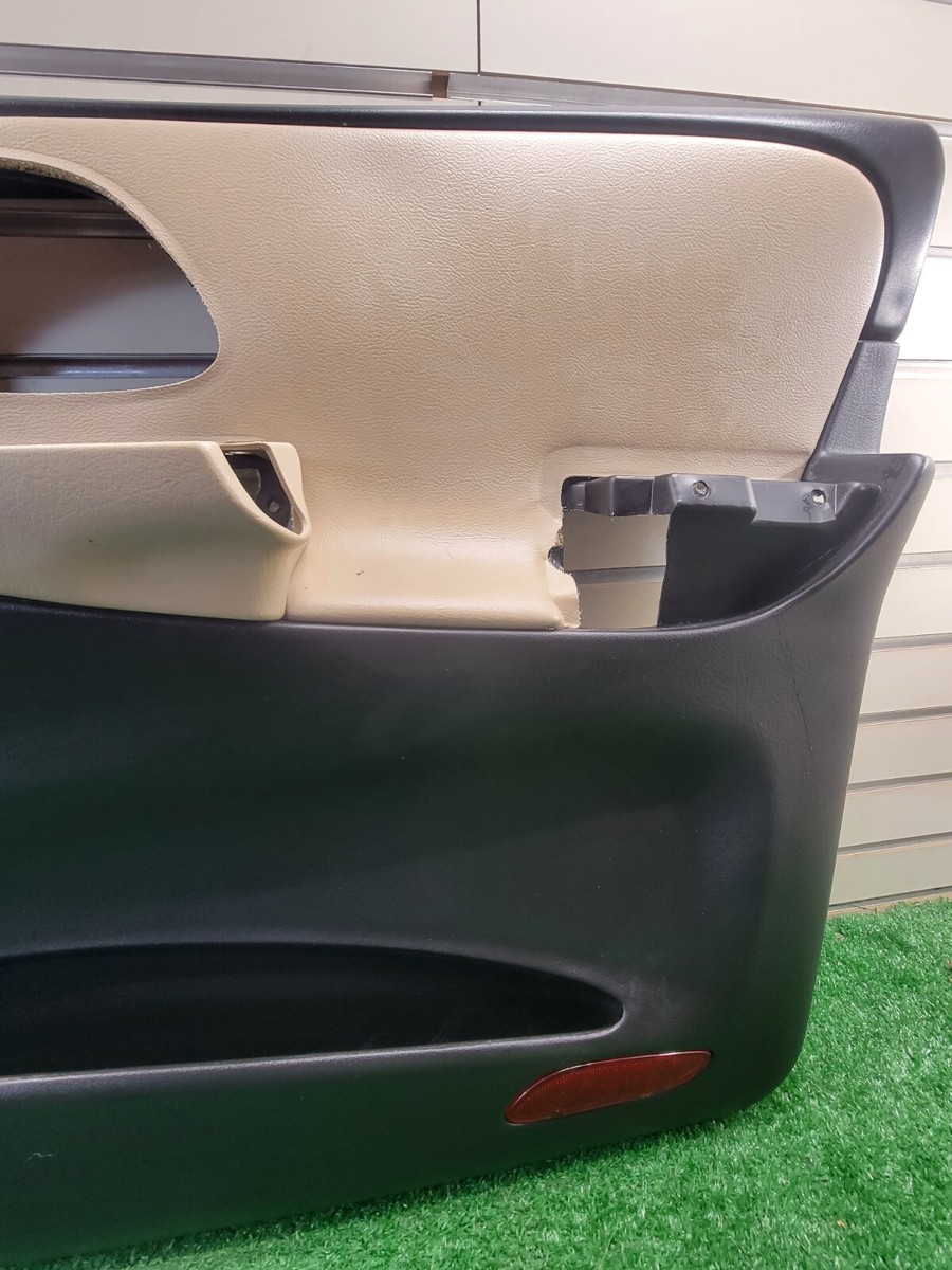 🔥2002-2009 CHEVY TRAILBLAZER Door Panel Front PASSENGER Armrest