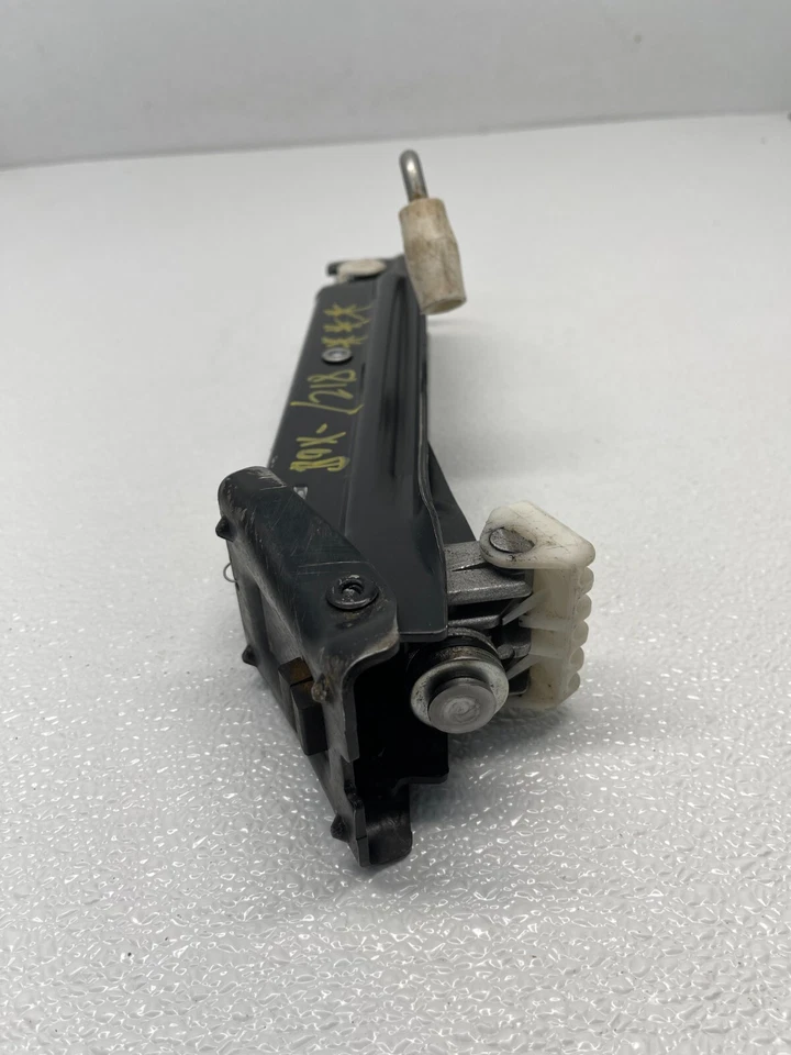 A2035830715 2005 a 2007 Mercedes Benz C230 neumático de repuesto gato de rueda OEM Foto 4 de 4