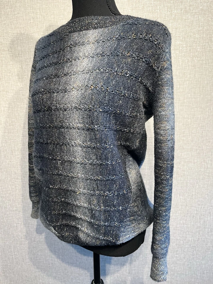 Suéter Pullover DB Established 1962 Talla L Para Mujer Acero Azul/Gris Cuello Barco Foto 2 de 4