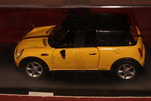 Darda Mini Cooper, Yellow 1/43 Scale - Picture 2 of 9