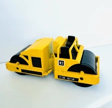 Vintage 1986 Hot Wheels CAT Road Roller w/CB614 & 3 Bars #3853 Workhorses 1/64