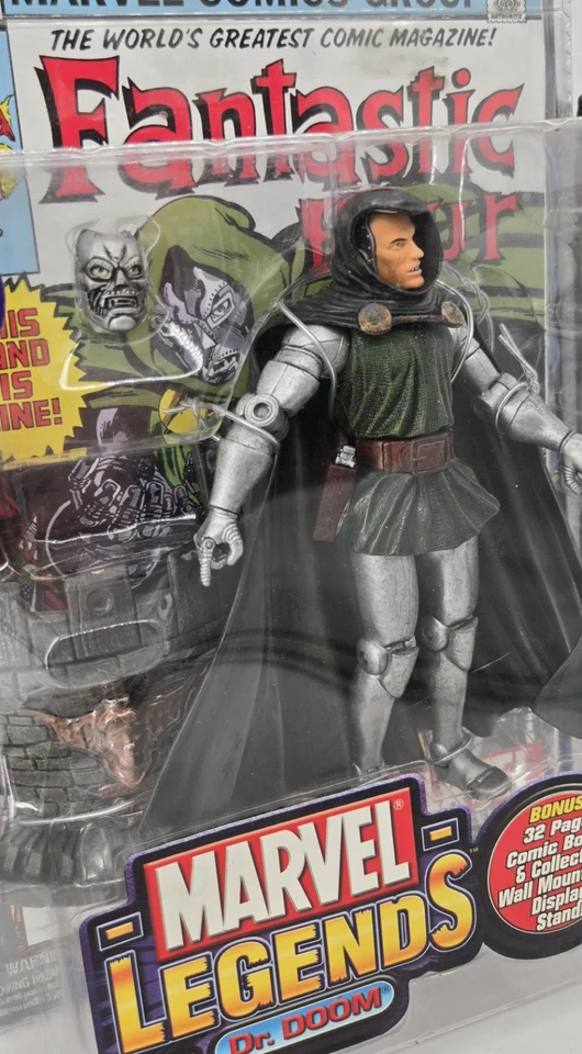 Figura de colección Marvel Legends Fantastic Four Dr Doom Unmasked Series II 6" NUEVO Foto 2 de 3
