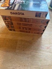 5 vhs John Wayne movies Dakota true grit 