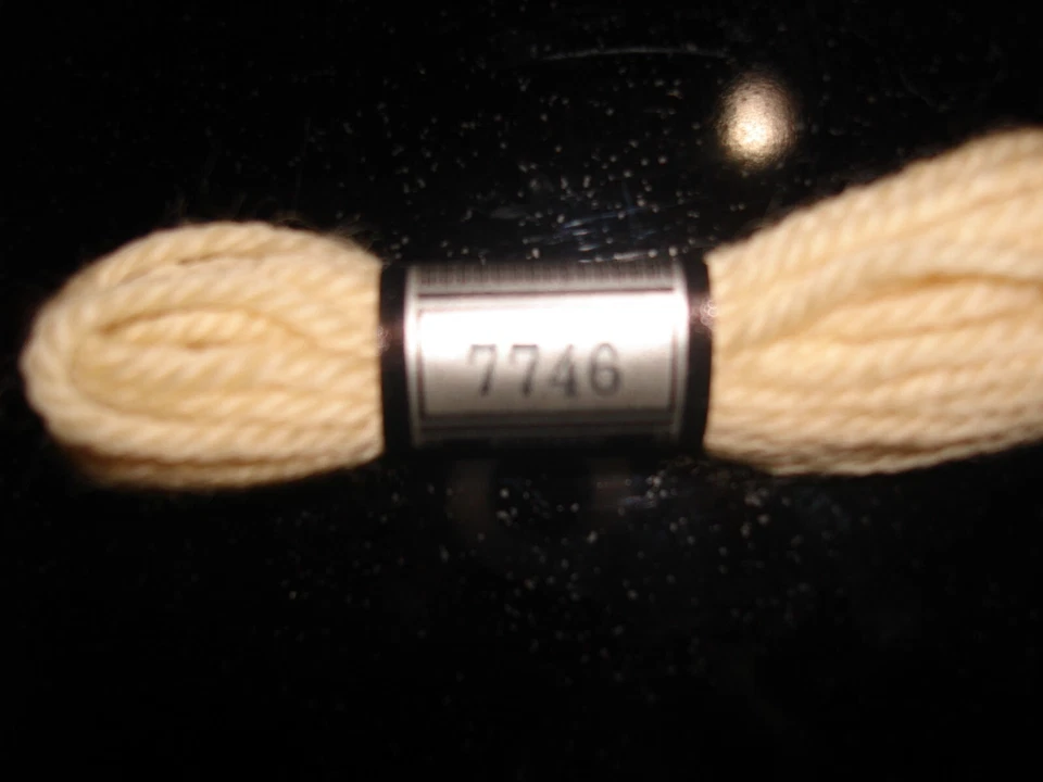 Lot of 52 Laine Tapisserie DMC 100% Wool #7746 Tapestry /Knitting 8 m/25' each - Image 4 of 4