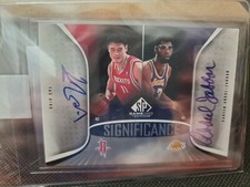 2006-07 KAREEM ABDUL-JABBAR/YAO MING AUTO SP GAME USED SIGNIFICANCE DUAL #8/10!