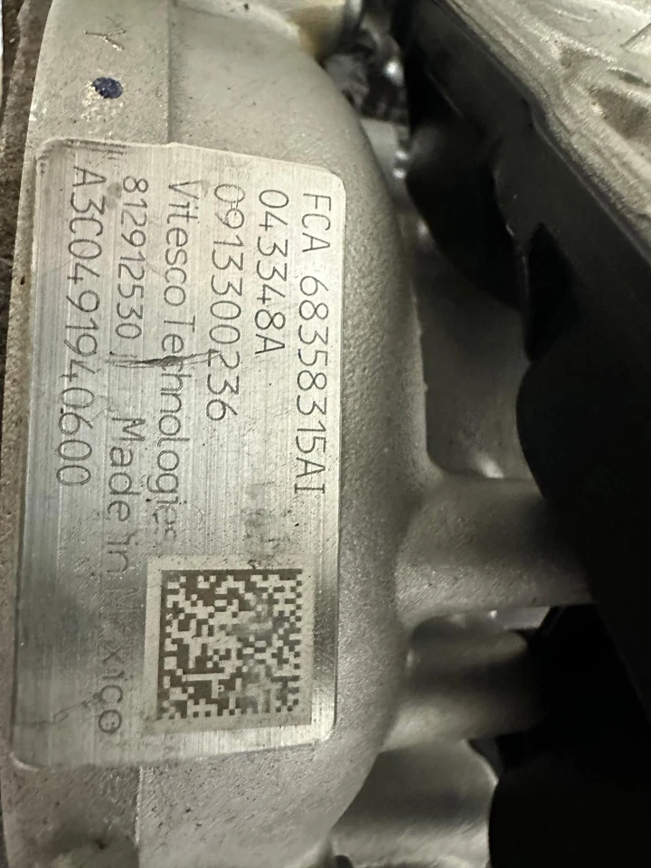 Nuevo turbocompresor Mopar 3,0 L L6 2020-2025 Jeep Wagoneer Ram 1500 68358315AI fabricante de equipos originales Foto 4 de 4