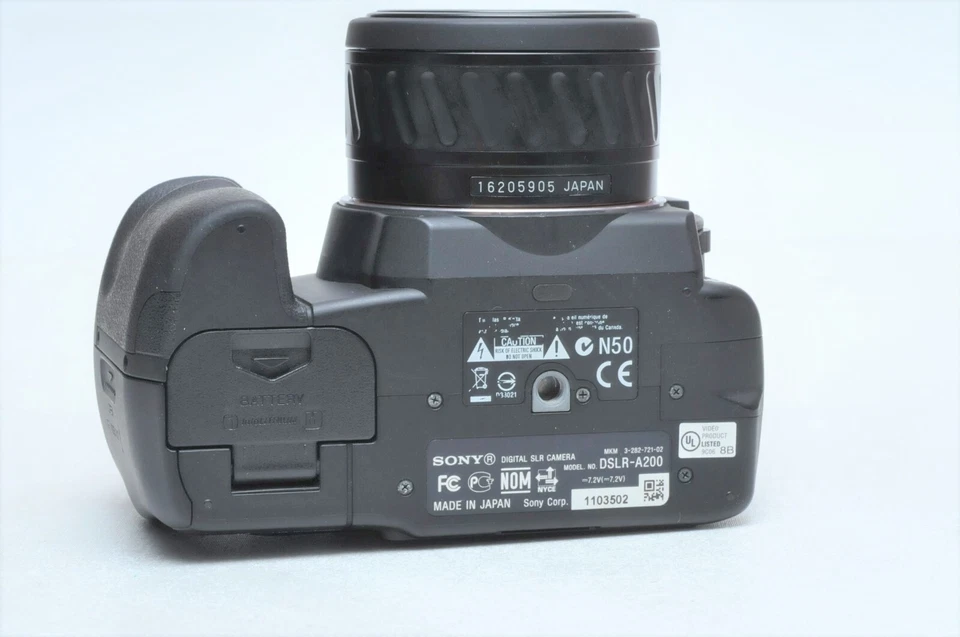 Cámara réflex digital Sony Alpha a200 con kit de lente Minolta 50 mm F1,7 Foto 4 de 4