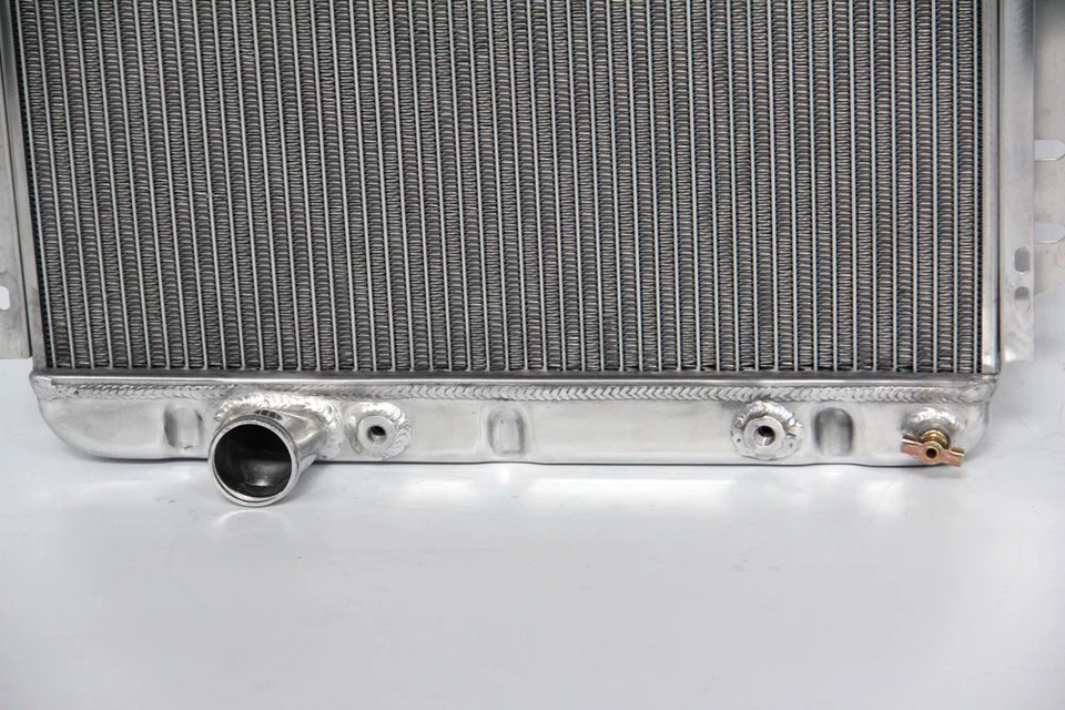 RADIADOR ALUMINIO 3 FILAS 67 68 69 70 FORD MUSTANG FAIRLANE COMET FALCON NÚCLEO 20" Foto 3 de 4