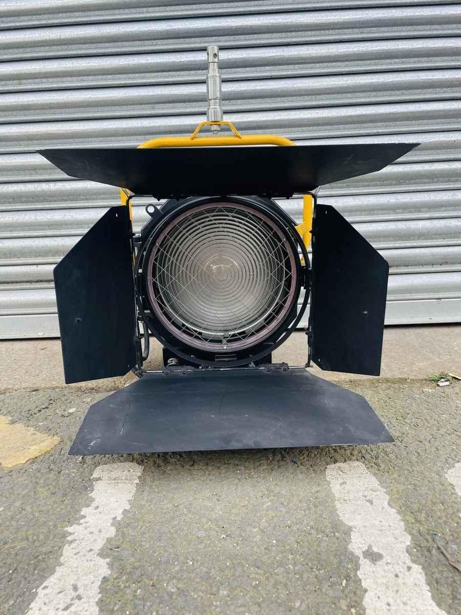 DeSisti Leonardo 2kw Fresnel De 2Kw Para Iluminación De Escenario