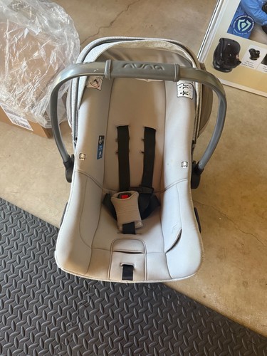 Nuna Pipa RX Infant Seat and Relx base