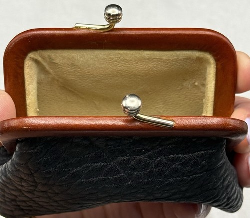 Vintage Dooney & Bourke All Weather Leather Kiss-Lock Coin Purse Navy Read*** - Picture 13 of 18