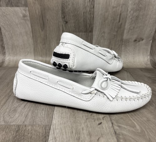 Minnetonka Women's Kilty Driver White Leather Fringe Moccasin Shoe 594 Size 9.5