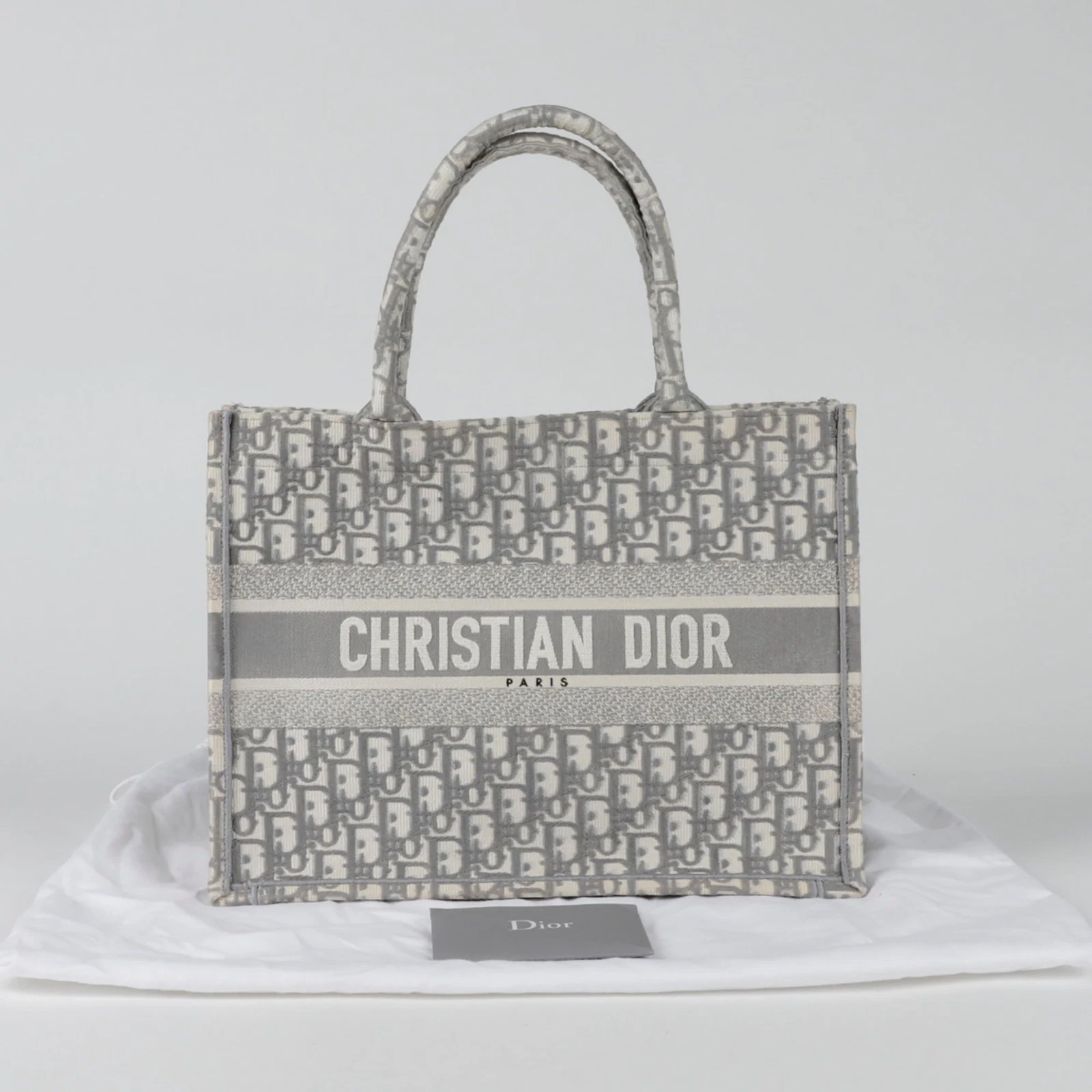 Sac fourre tout moyen Dior M1296ZRIW Book Tote Bag 115114848