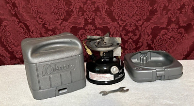 Coleman Model 508 Single Burner Stove with Case ~ 8-86