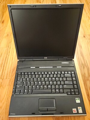 Vintage HP Pavilion ze2000 Laptop! AMD Sempron | ATI Graphics | Untested!