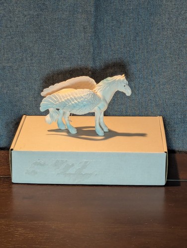2 Magical Pegasus Winged Horse Figures | Beautiful & Detailed Fantasy Toys Used - Picture 22 of 24