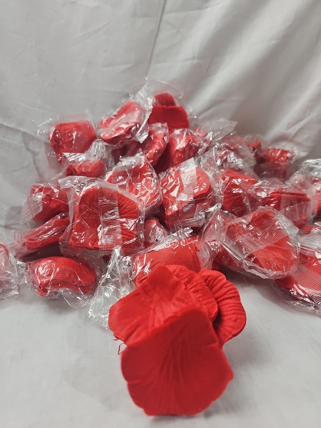 Large Bag Of  Artificial Rose Petals for Romantic Night, Wed