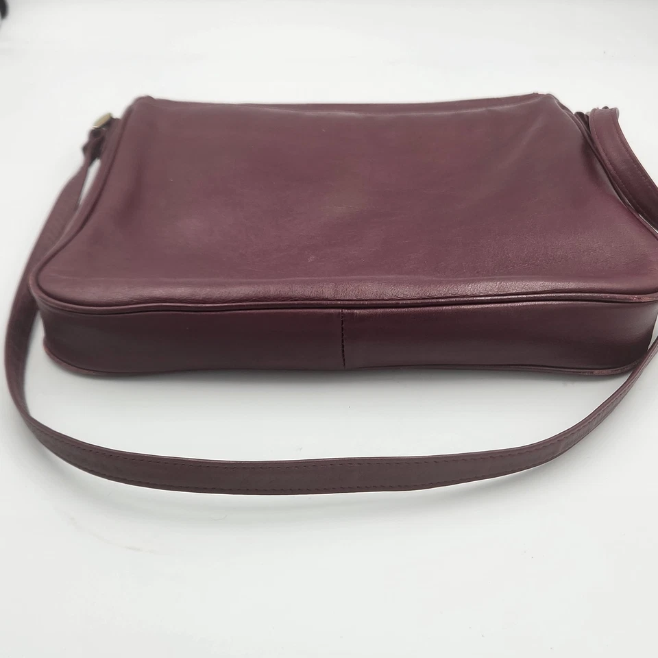 Bolso Bandolera Bueno Cuero Genuino Borgoña Cocodrilo Solapa Hecho en Corea Foto 4 de 4