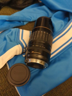 CANON EF 100-300MM 1:4.5-5.6 ULTRASONIC EF ZOOM LENS WITH CAP Made
