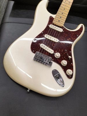 FENDER USA AMERICAN DELUXE STRATOCASTER Electric Guitar-02 | eBay