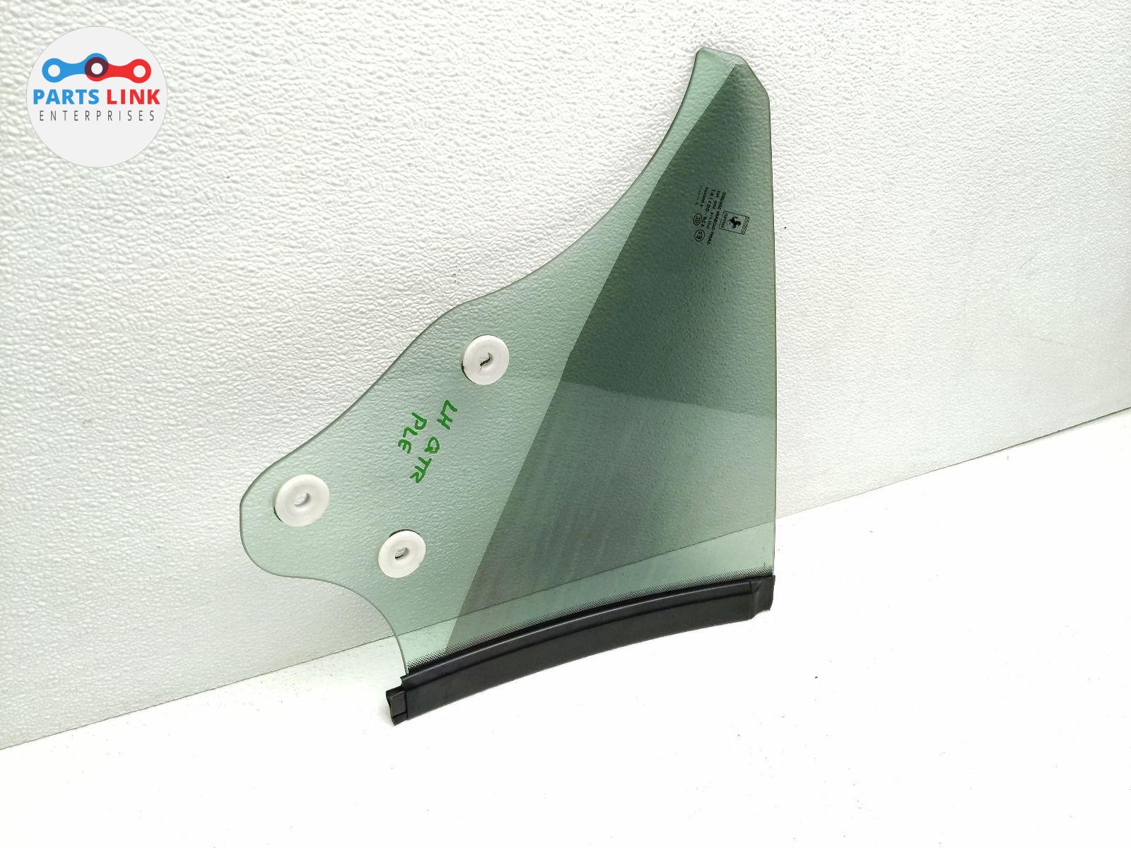 Ferrari California 2008-2014 Rear Left Quarter glass