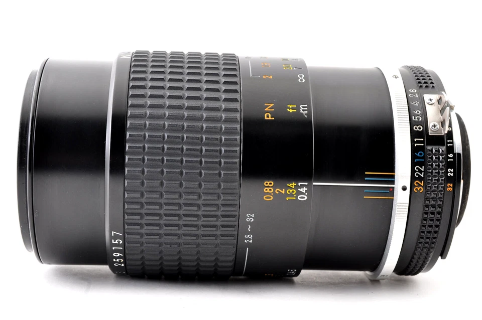 Nikon Ai-S 105mm f/2.8 Micro NIKKOR MF Telephoto Prime Lens AIS - Image 3 of 4