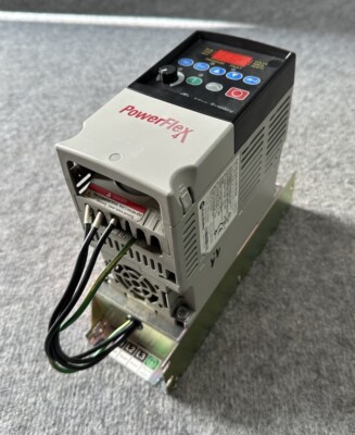 Allen Bradley PowerFlex 4, 22A-D2P3N104 SERIES A + 22-RF5P7-AS  SERIES A