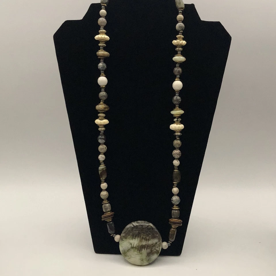 "Colgante estilo maya de 2"" con piedra y concha cuentas collar de 26"" y pendientes de 2""" Foto 2 de 4