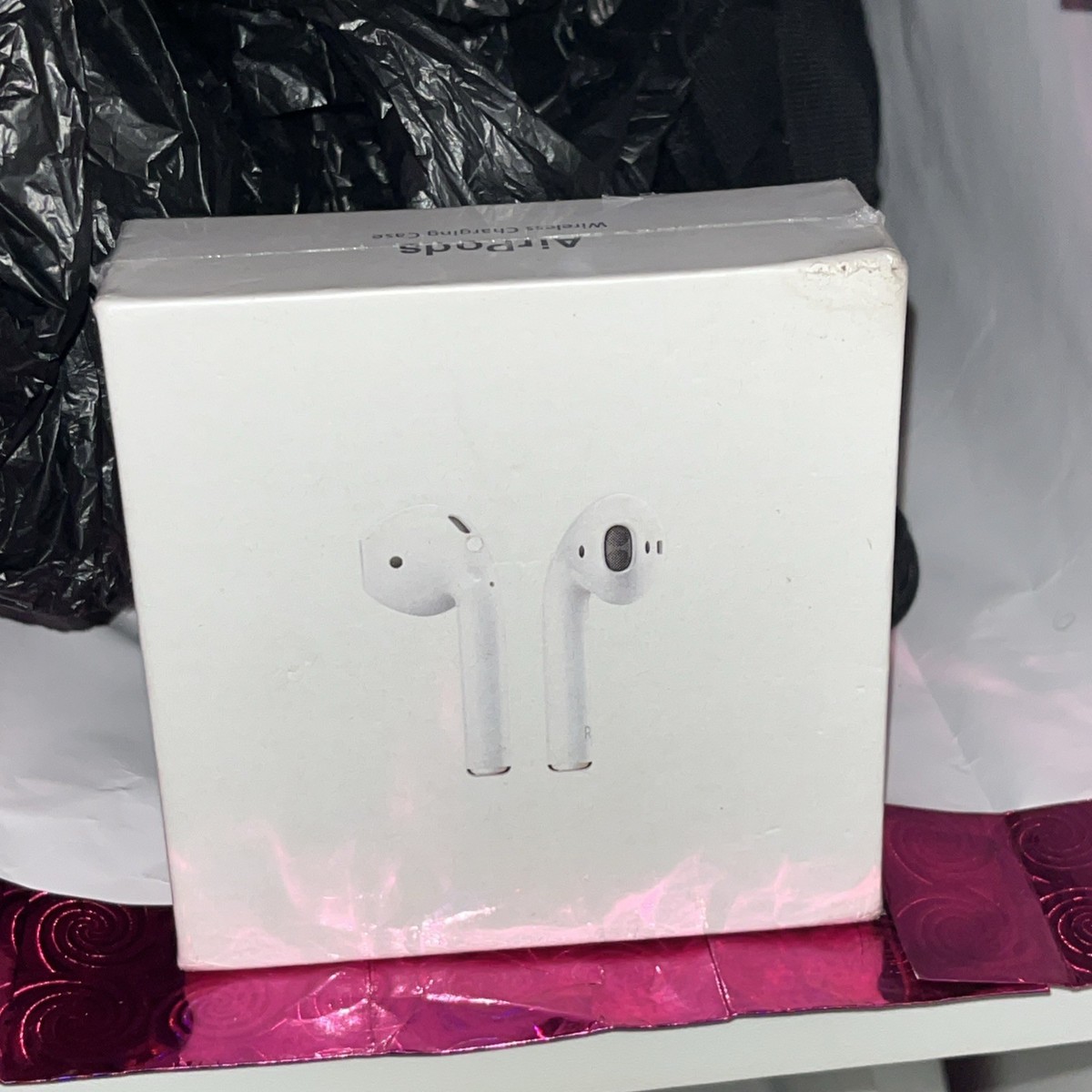 Apple AirPods 1st Generation In-Ear Headsets with Charging Case