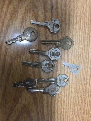 Vintage KEY collection 9 pc Ford, Brighton Straton ,dodge Mopar