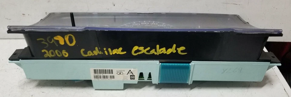 2000 凯迪拉克凯雷德仪表组 — 第 3/4 张图片