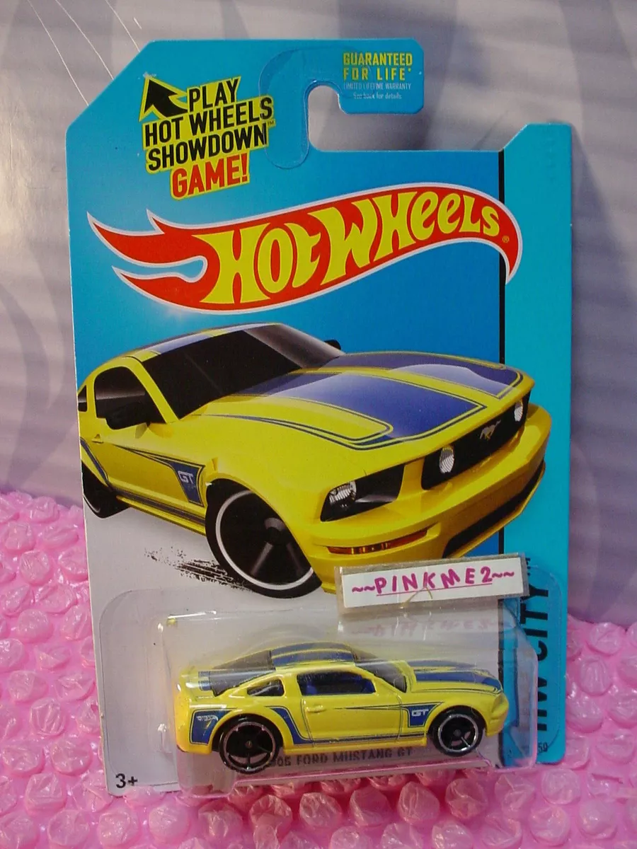 2014 Hot Wheels 2005 FORD MUSTANG GT 92 Yellow blue oh5 HW