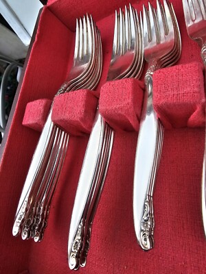 1847 Rogers Bros. “Leilani” 76 Piece Silverplate Flatware Set