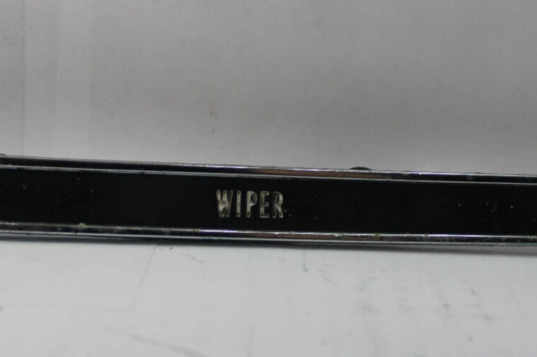 63-64 BUICK LESABRE WILDCAT ELECTRA CROMO TABLERO LATERAL IZQUIERDO 1355295 Foto 4 de 4