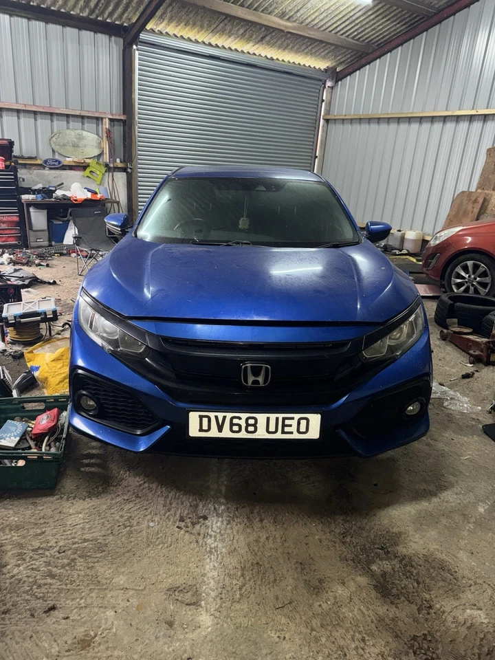 Honda Civic 1.0 VTEC - Image 4 of 4